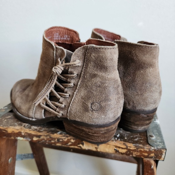 Born Bessie Suede Ankle Boot Side Zip Brown Size 8.5 - Picture 6 of 8